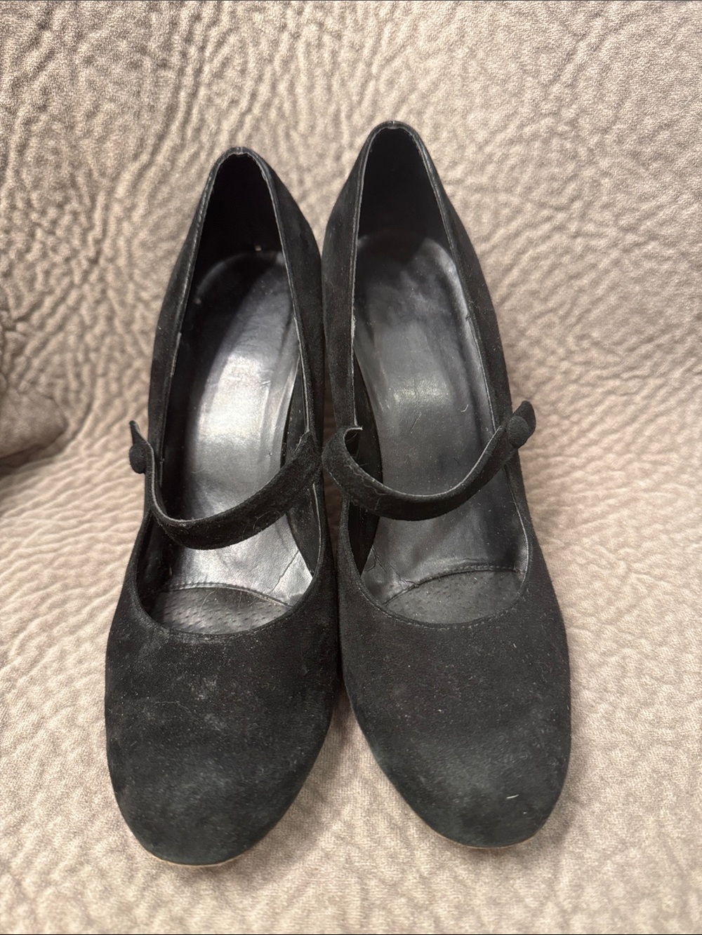 Vero Cuoio Black Suede Mary Jane Heels